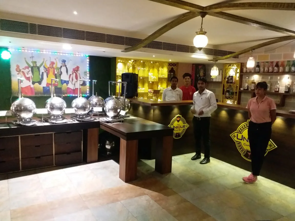 The Unique Cafe Bar